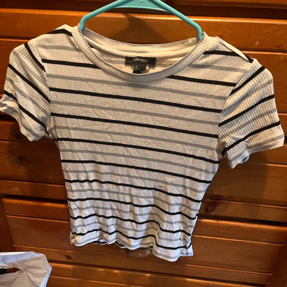 womens cropped tshirt